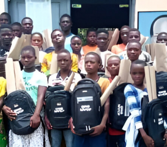 Rentrée scolaire 2024-2025 : La MVCP-Antenne de Notsè soutient une trentaine d’élèves avec des kits scolaires